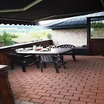 Ruhiger Am Hennesee Mit Terrasse Meschede