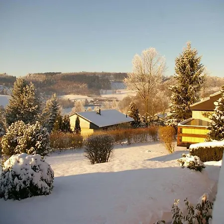 Ruhiger Am Hennesee Mit Terrasse Hébergement de vacances Meschede