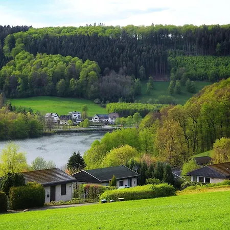 Ruhiger Am Hennesee Mit Terrasse Meschede