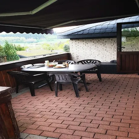 Ruhiger Am Hennesee Mit Terrasse Meschede