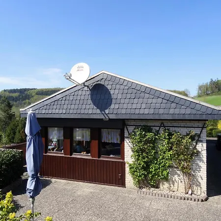 Feriehus Ruhiger Am Hennesee Mit Terrasse