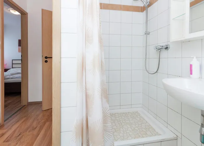 Ruhiger Am Hennesee Mit Terrasse