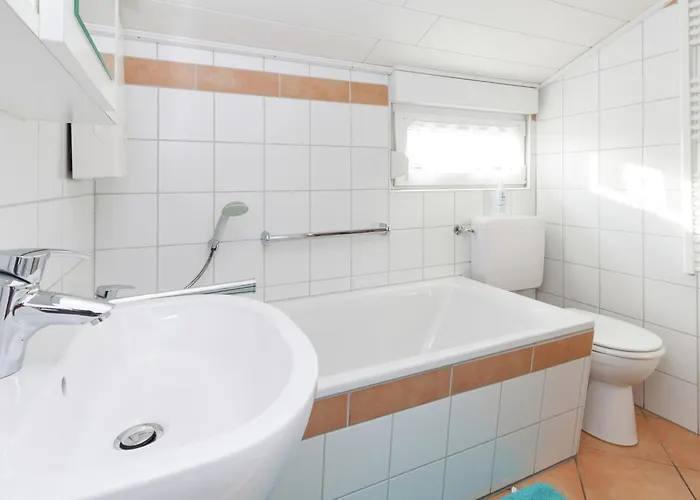 Ruhiger Am Hennesee Mit Terrasse Nyaraló