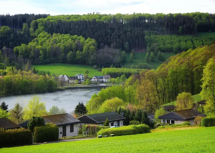 Ruhiger Am Hennesee Mit Terrasse Meschede